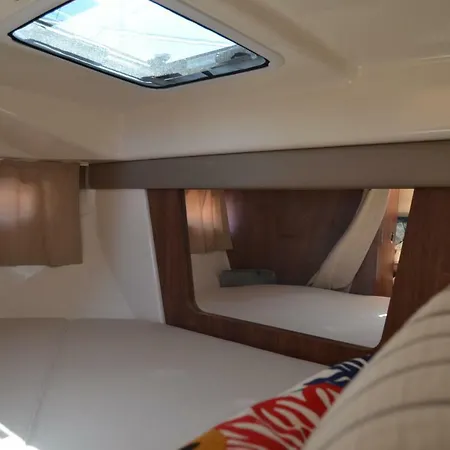 Úszó hotel Shell Boats *